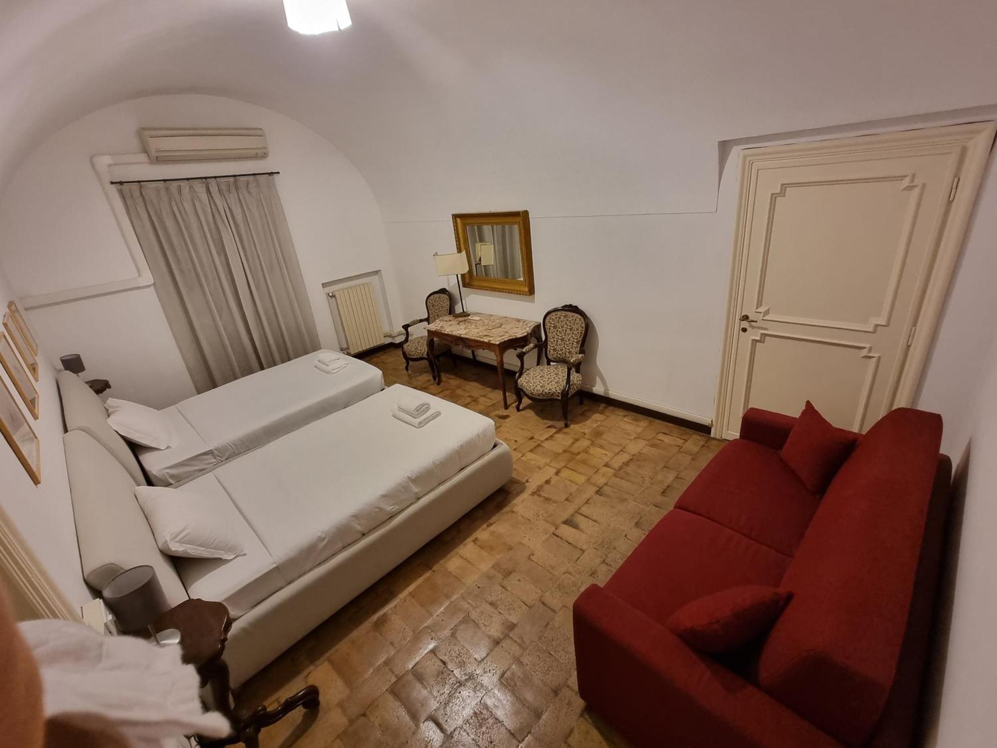 Luxury 2 Bedroom Apartment In The Heart Of Roma Exterior photo