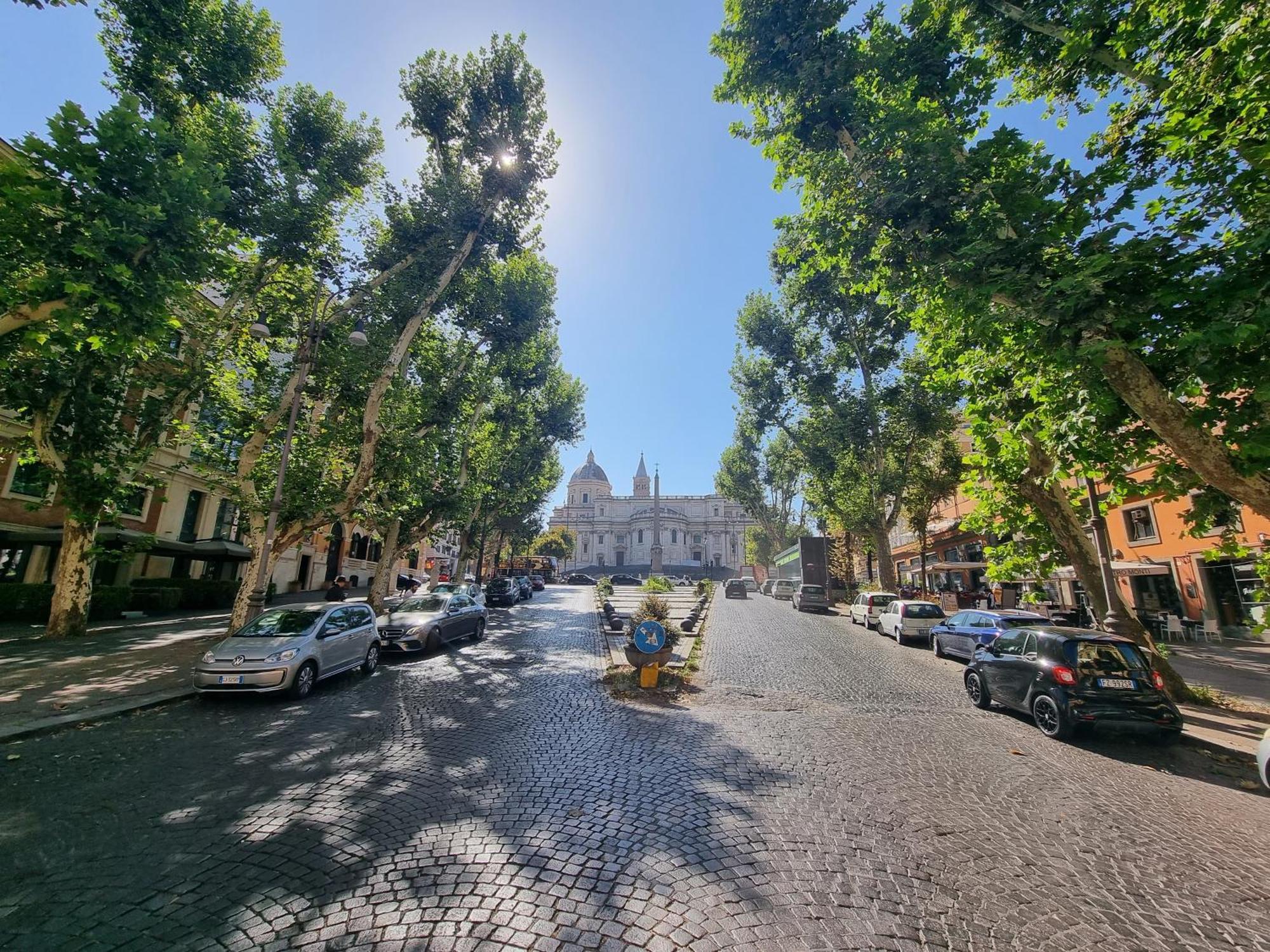 Luxury 2 Bedroom Apartment In The Heart Of Roma Exterior photo